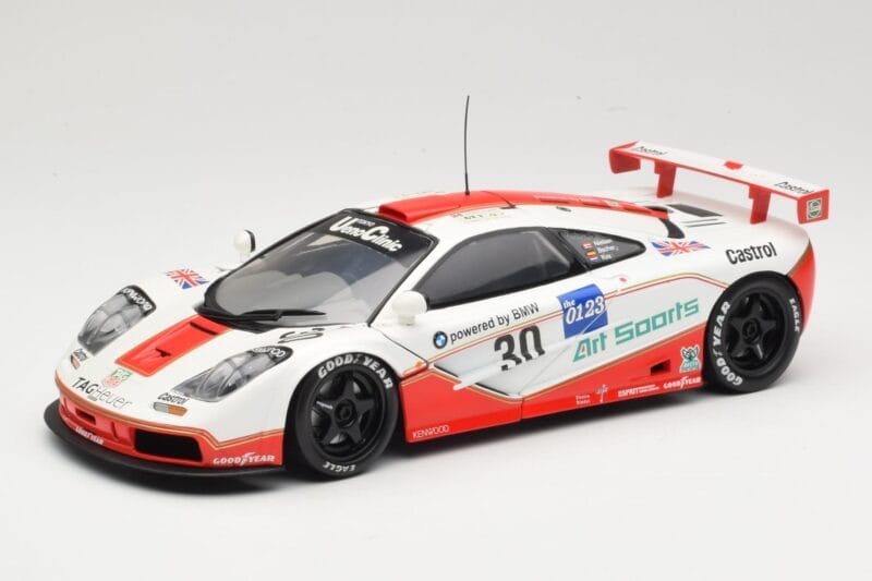 McLaren F1 GTR GT1 #30 West Competition J. Nielsen 1996 UT Models 1:18 39624 Druckguss