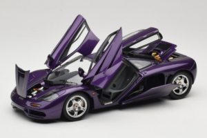 McLaren F1 Lila LCD 1:18 LCD18014-PU Druckguss — Bild 2 von 8