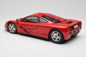 McLaren F1 Rot Minichamps 1:12 530133125 Druckguss — Bild 8 von 9