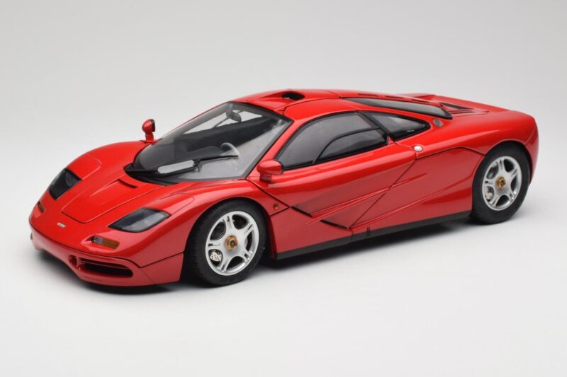 McLaren F1 Rot Minichamps 1:12 530133125 Druckguss