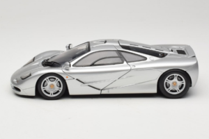 McLaren F1 Silber UT Models 1:18 530133180-R1 Druckguss — Bild 4 von 8