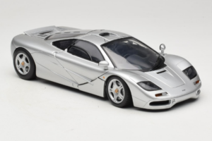 McLaren F1 Silber UT Models 1:18 530133180-R1 Druckguss — Bild 6 von 8