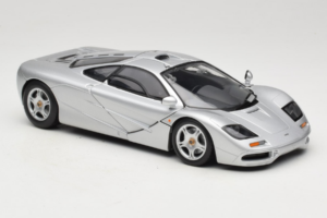 McLaren F1 Silber UT Models 1:18 530133180 Druckguss — Bild 6 von 8