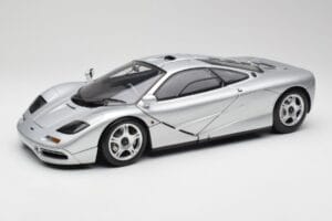 McLaren F1 Silber Minichamps 1:12 530133129 Druckguss