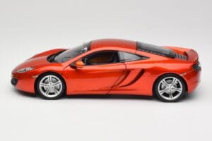 McLaren MP4-12C Orange Metallic Minichamps 1:18 110133020 Druckguss — Bild 4 von 8