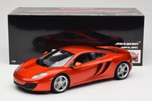 McLaren MP4-12C Orange Metallic Minichamps 1:18 110133020 Druckguss — Bild 8 von 8