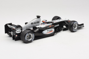 McLaren MP4-19 Mercedes J.P. Montoya Test Car 2005 Minichamps 1:18 533051880 Druckguss — Bild 2 von 7