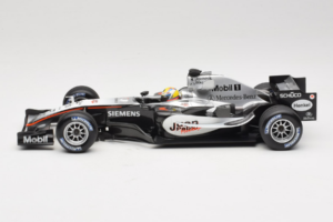 McLaren MP4-20 Mercedes #10 J.P. Montoya F1 2005 Minichamps 1:18 B66962338 Druckguss — Bild 3 von 6