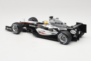 McLaren MP4-20 Mercedes #10 J.P. Montoya F1 2005 Minichamps 1:18 B66962338 Druckguss — Bild 5 von 6