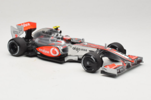 McLaren MP4-24 Mercedes #2 H. Kovalainen F1 2009 Dealer Edition Minichamps 1:18 B66960041 Druckguss — Bild 4 von 7