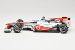 McLaren MP4-25 Mercedes #1 J. Button Vodafone McLaren Showcar F1 2010 Minichamps 1:18 530101801 Druckguss — Bild 3 von 7