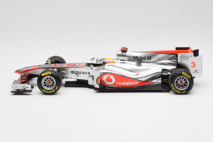 McLaren MP4-26 Mercedes #3 L. Hamilton Vodafone McLaren Showcar F1 2011 Minichamps 1:18 530111873 Druckguss — Bild 3 von 7