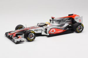 McLaren MP4-26 Mercedes #3 L. Hamilton Vodafone McLaren Showcar F1 2011 Minichamps 1:18 530111873 Druckguss
