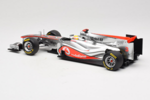 McLaren MP4-26 Mercedes #3 L. Hamilton Vodafone McLaren Showcar F1 2011 Minichamps 1:18 530111873 Druckguss — Bild 5 von 7