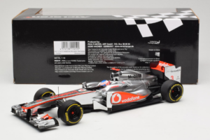 McLaren MP4-27 Mercedes #3 J. Button Vodafone McLaren Showcar F1 2012 Minichamps 1:18 530121873 Druckguss — Bild 6 von 7