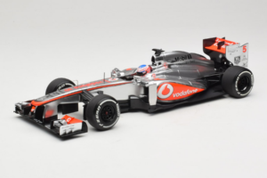 McLaren MP4-28 Mercedes #5 J. Button Vodafone McLaren F1 2013 Minichamps 1:18 530131805 Druckguss