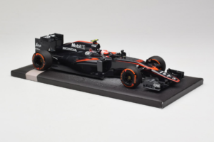McLaren MP4-30 Honda #22 J. Button McLaren Honda F1 Team Spanish Grand Prix 2015 Minichamps 1:18 537151122 Druckguss — Bild 4 von 7