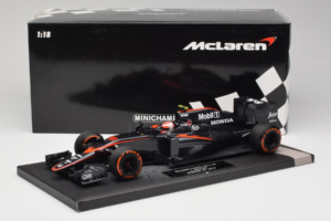 McLaren MP4-30 Honda #22 J. Button McLaren Honda F1 Team Spanish Grand Prix 2015 Minichamps 1:18 537151122 Druckguss — Bild 7 von 7
