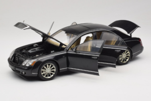 Maybach 57S Schwarz AUTOart 1:18 76156 Druckguss — Bild 2 von 7