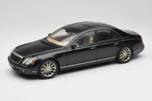 Maybach 57S Schwarz AUTOart 1:18 76156 Druckguss
