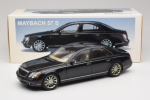 Maybach 57S Schwarz AUTOart 1:18 76156 Druckguss — Bild 7 von 7