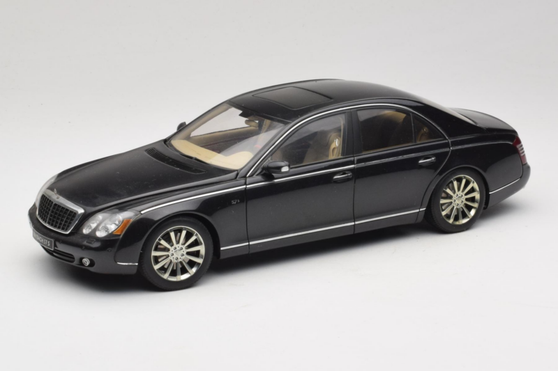 Maybach 57S Schwarz AUTOart 1:18 76156 Druckguss