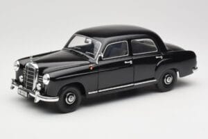 Mercedes 180 W120 Ponton Schwarz Revell 1:18 08973 Druckguss