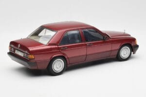 Mercedes 190E W201 2.0 Rot Dealer Edition AUTOart 1:18 B66040383 Druckguss — Bild 3 von 8
