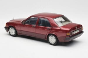 Mercedes 190E W201 2.0 Rot Dealer Edition AUTOart 1:18 B66040383 Druckguss — Bild 7 von 8