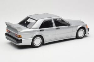 Mercedes 190E 2.5-16 EVO 1 W201 Silber Minichamps 1:18 155036001 Druckguss — Bild 2 von 6