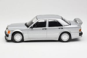 Mercedes 190E 2.5-16 EVO 1 W201 Silber Minichamps 1:18 155036001 Druckguss — Bild 3 von 6