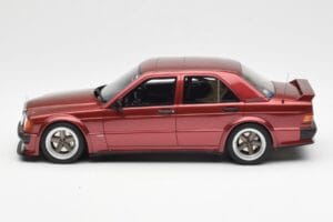 Mercedes 190E 2.5-16 W201 RAUH-Welt Republik Rot Otto 1:18 OT1083 Resin — Bild 3 von 6