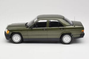 Mercedes 190E W201 Grün Metallic Minichamps 1:18 155037001 Druckguss — Bild 3 von 6