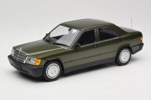 Mercedes 190E W201 Grün Metallic Minichamps 1:18 155037001 Druckguss