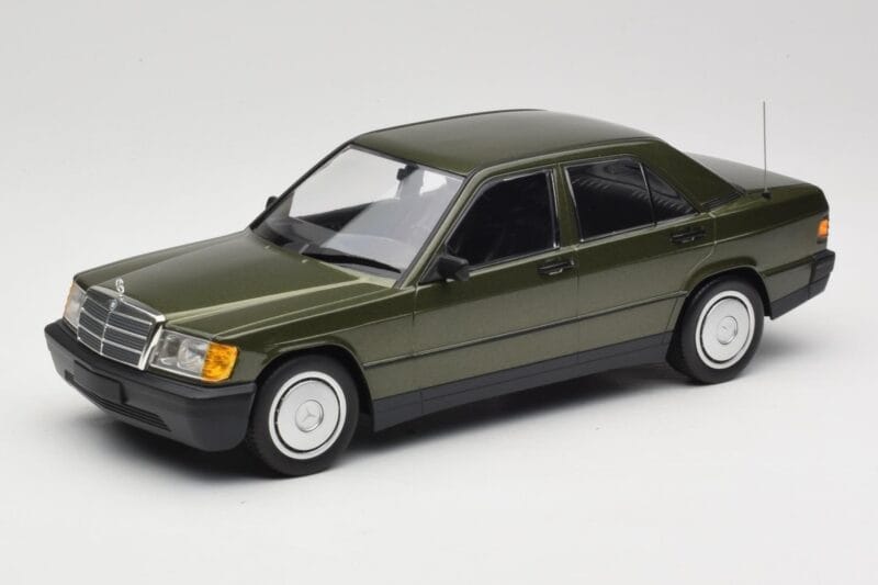 Mercedes 190E W201 Grün Metallic Minichamps 1:18 155037001 Druckguss