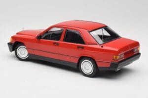 Mercedes 190E W201 Rot Minichamps 1:18 155037000 Druckguss — Bild 5 von 6
