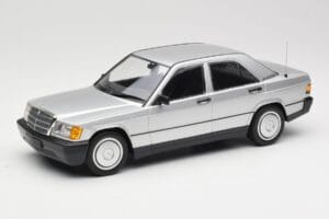 Mercedes 190E W201 Silber Minichamps 1:18 155037004 Druckguss