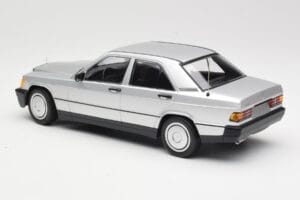 Mercedes 190E W201 Silber Minichamps 1:18 155037004 Druckguss — Bild 5 von 6