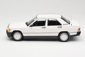 Mercedes 190E W201 Weiß Minichamps 1:18 155037002 Druckguss — Bild 3 von 6
