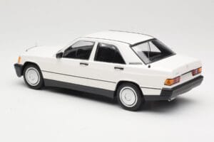 Mercedes 190E W201 Weiß Minichamps 1:18 155037002 Druckguss — Bild 5 von 6