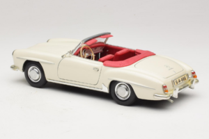 Mercedes 190SL Weiß Maisto 1:18 50274 Druckguss — Bild 7 von 8