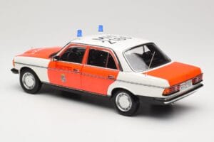 Mercedes 200 W123 Krankenwagen Weiß Norev 1:18 183834 Druckguss — Bild 6 von 8
