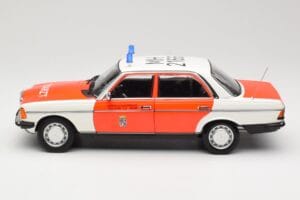 Mercedes 200 W123 Krankenwagen Weiß Norev 1:18 183834 Druckguss — Bild 7 von 8