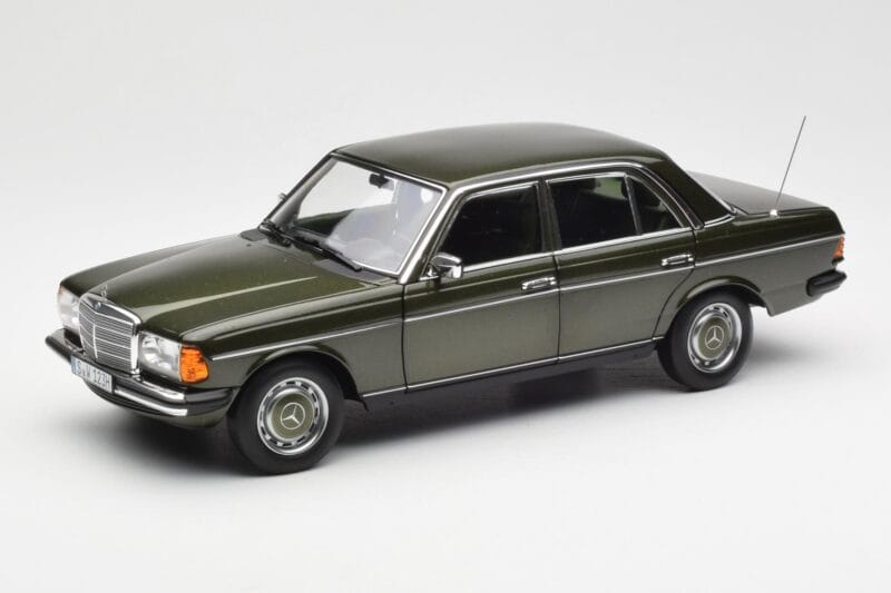 Mercedes 200 W123 Cypress Grün Metallic Händler Edition Norev 1:18 B66040654 Druckguss