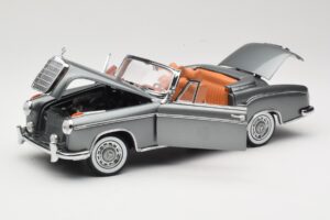 Mercedes 220 SE W128 Cabriolet Grey Metallic Sun Star 1:18 3352-M1 Druckguss — Bild 2 von 8