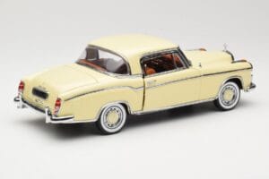 Mercedes 220 SE W128 Coupe Beige Sun Star 1:18 3562 Druckguss — Bild 3 von 8