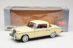 Mercedes 220 SE W128 Coupe Beige Sun Star 1:18 3562 Druckguss — Bild 8 von 8