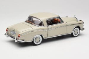 Mercedes 220 SE W128 Coupe Hellgrau Sun Star 1:18 3568 Druckguss — Bild 3 von 8