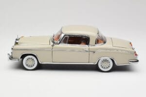 Mercedes 220 SE W128 Coupe Hellgrau Sun Star 1:18 3568 Druckguss — Bild 4 von 8