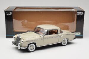 Mercedes 220 SE W128 Coupe Hellgrau Sun Star 1:18 3568 Druckguss — Bild 8 von 8